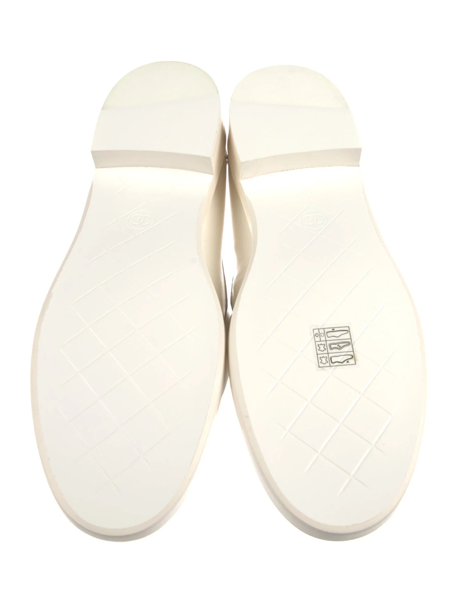 Chanel SS/24 Interlocking CC Loafers